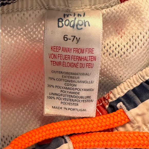 198. KIDS MINI BODEN BOYS NESSIE RED NAVY STRIPE GRAPHIC BATHERS SWIM TRUNKS - Picture 6 of 10